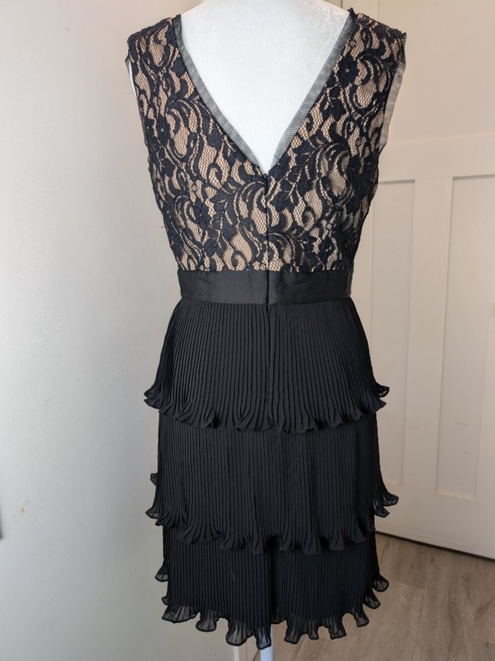 Max & Cleo Cocktail Black Lace Fit & Flare Dress Size 4 - Picture 3 of 8